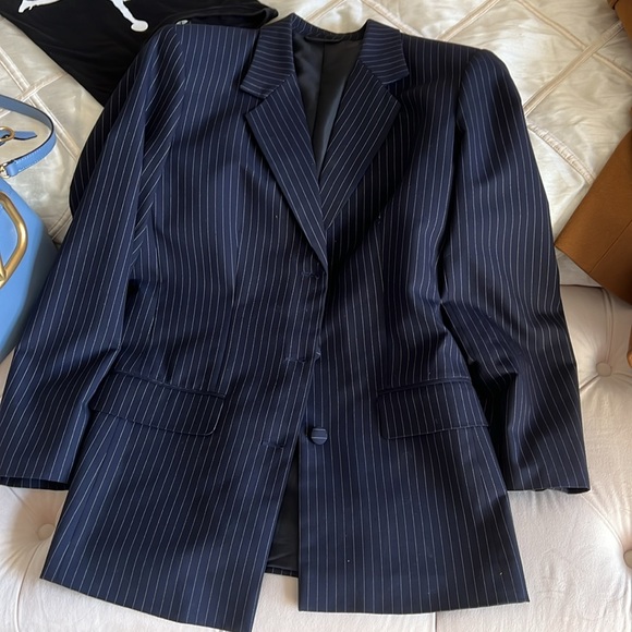 Jacket - Picture 9 of 10